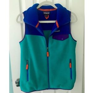 new w/ out tags: patagonia lightweight vest